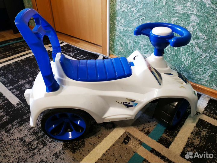 Машинка-каталка