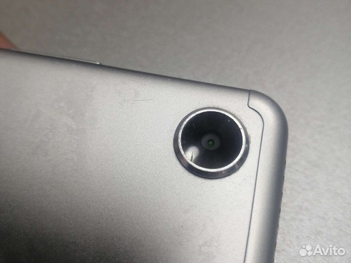 Планшет Lenovo Tab m8