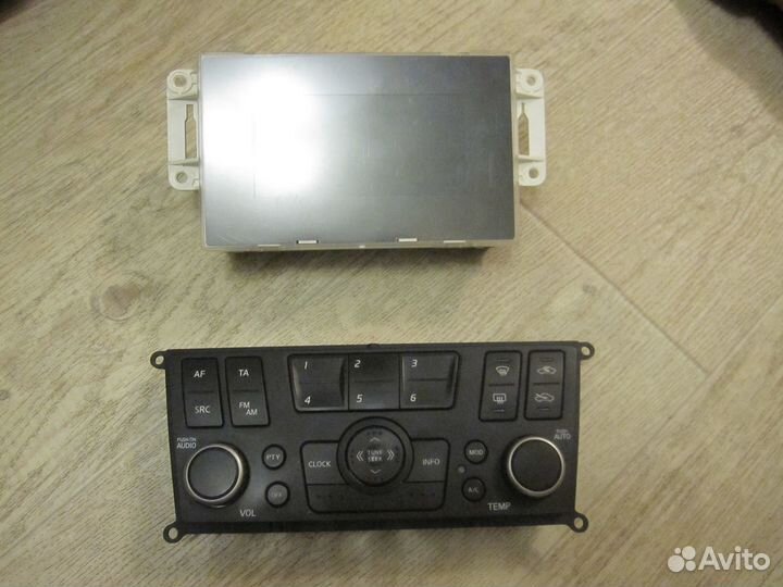 Дисплей и блок кнопок Nissan Almera N16 комплект