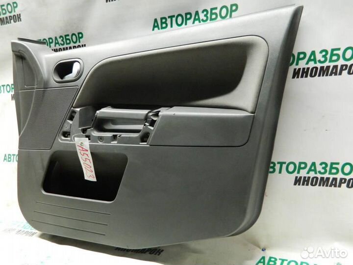 Обшивка двери передней правой для Ford Fusion 200