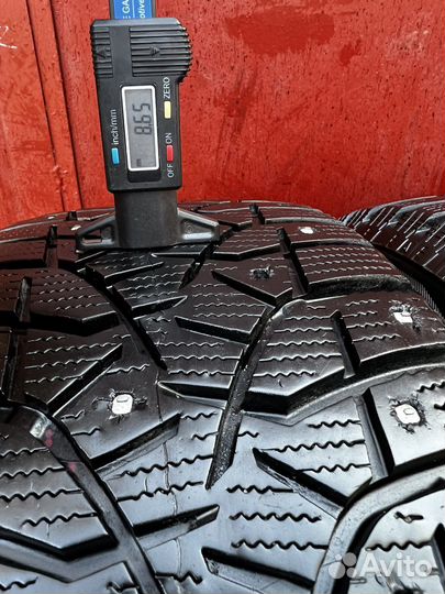 Bridgestone Blizzak Spike-02 225/55 R17 101T