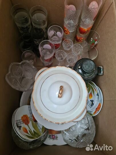 Посуда хрустальная, фарфоровая, бокалы,стаканы