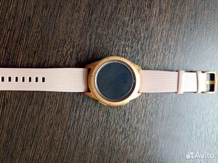 Умные часы Samsung Galaxy Watch 42 мм