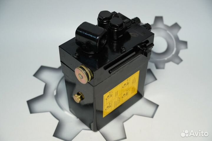 Насос подъема кабины 4310