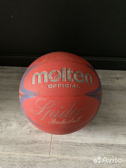 Баскетбольный мяч molten