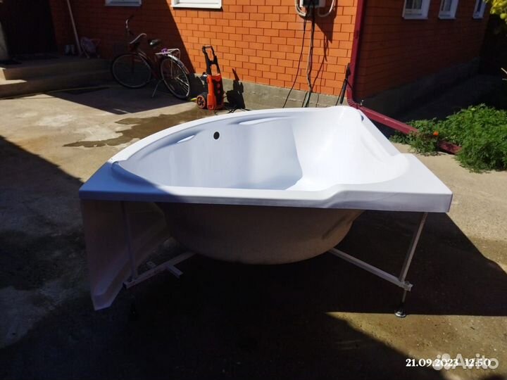 Ванная акриловая 150 на 150