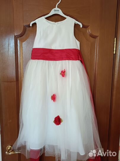 Платья нарядные на девочку