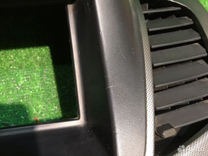 Накладка центральной консоли L200 блок климата