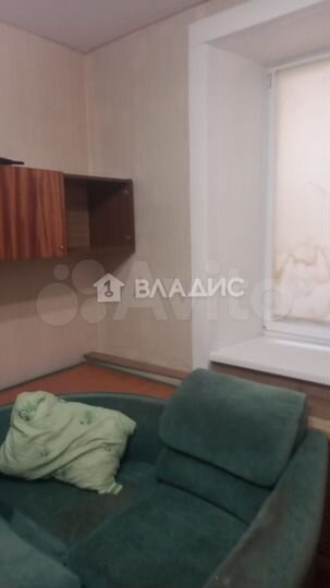 Комната 10 м² в 3-к., 1/3 эт.