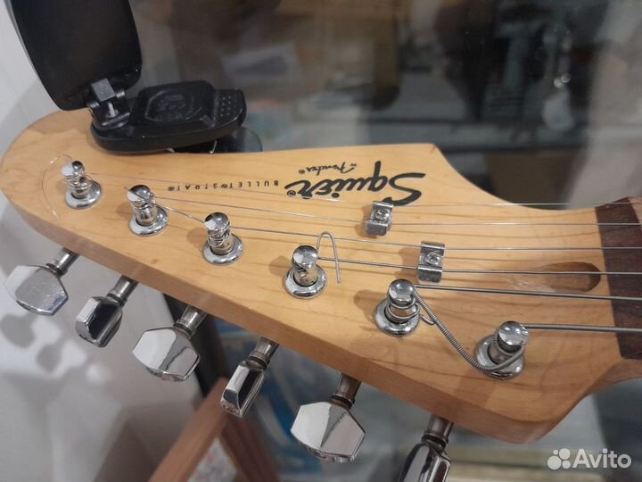 Электрогитара fender squier stratocaster