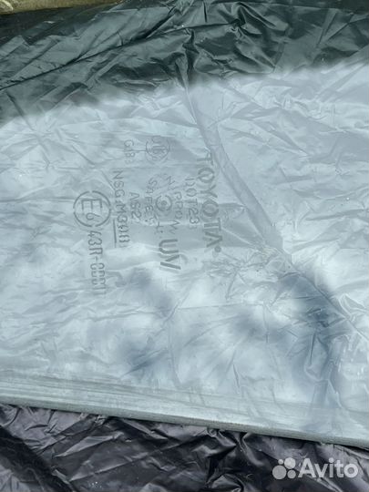 Стекло переднее левое Тойота Королла