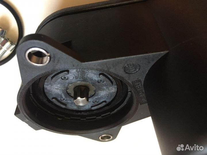 Моторчик ручника passat б6