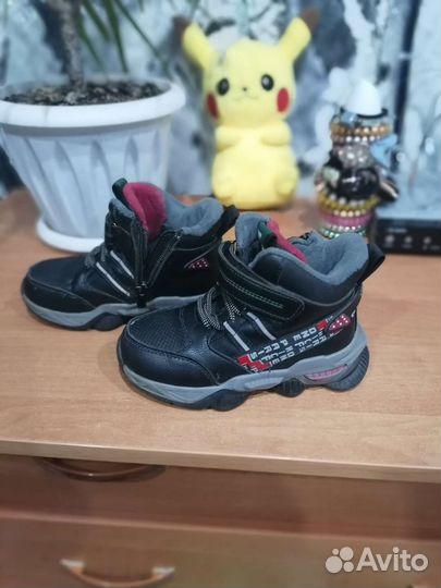 Ботинки-кросовки 28 размер