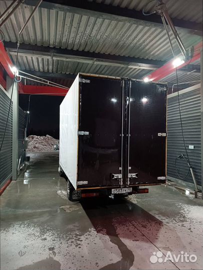 Коммерческие грузоперевозки с грузчиками от 300км