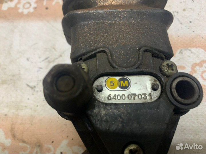 Кран уровня пола кабины Man F2000 D2876LF02 1998