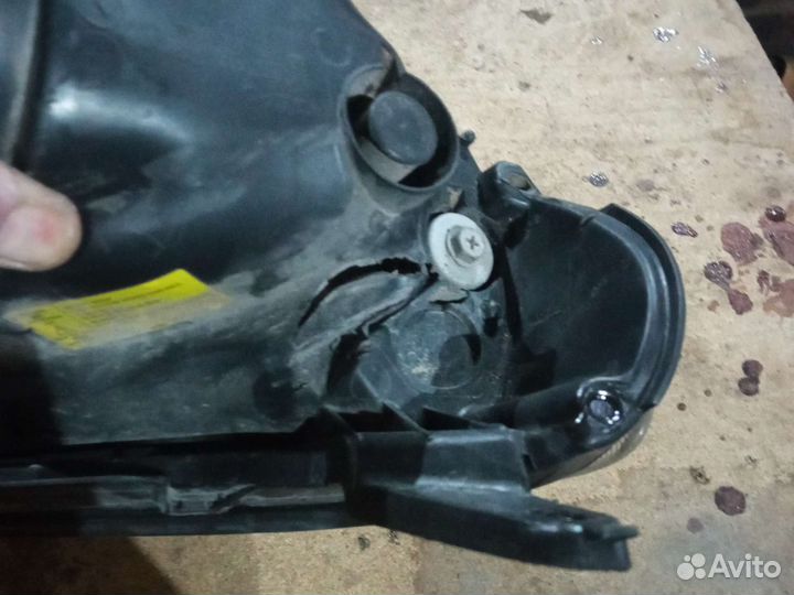 Фара rav 4 левая