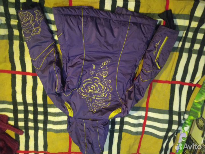 Женская спортивная куртка