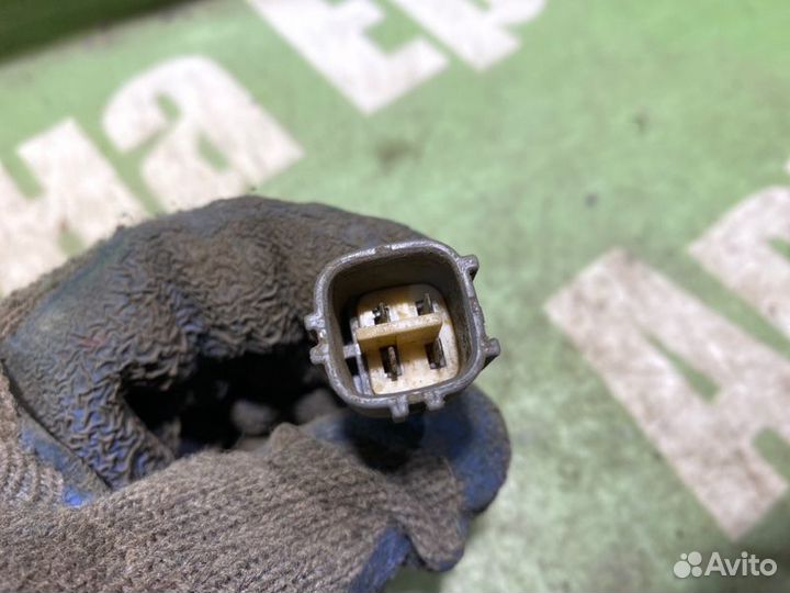 Датчик кислородный Toyota Avensis AT220 4A-FE