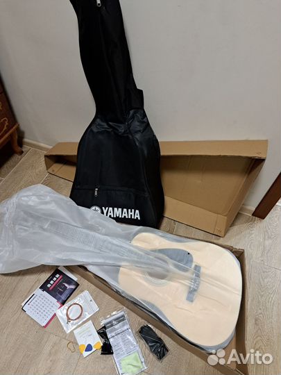 Гитара новая в упаковке Yamaha F-600