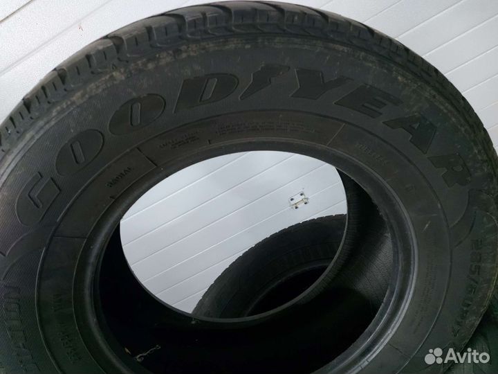 Goodyear Wrangler F1 285/60 R17 114