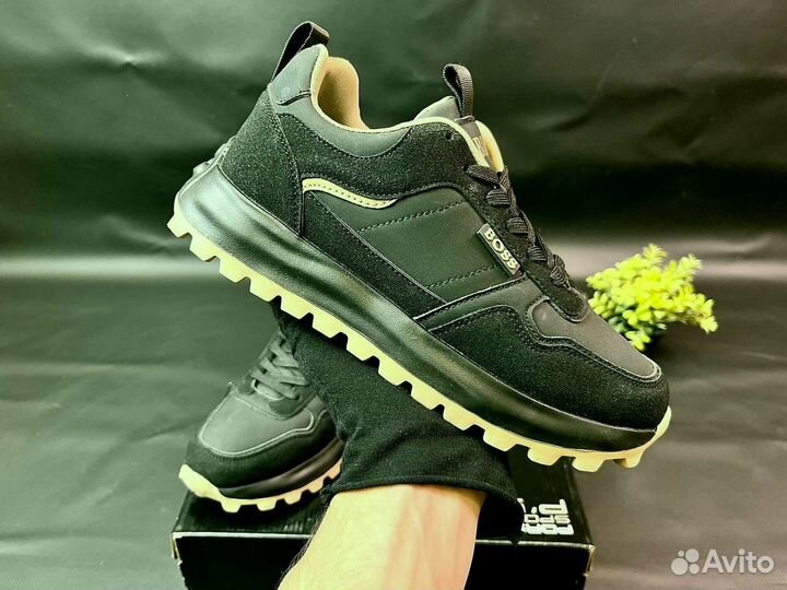 Кроссовки Boss осенние