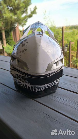 Кроссовый шлем
