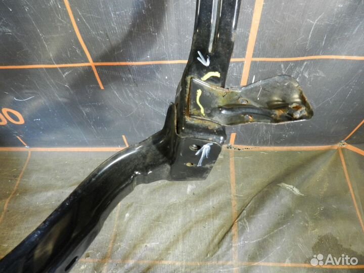 Панель радиатора - Hyundai Sonata 6 (2009-14гг)