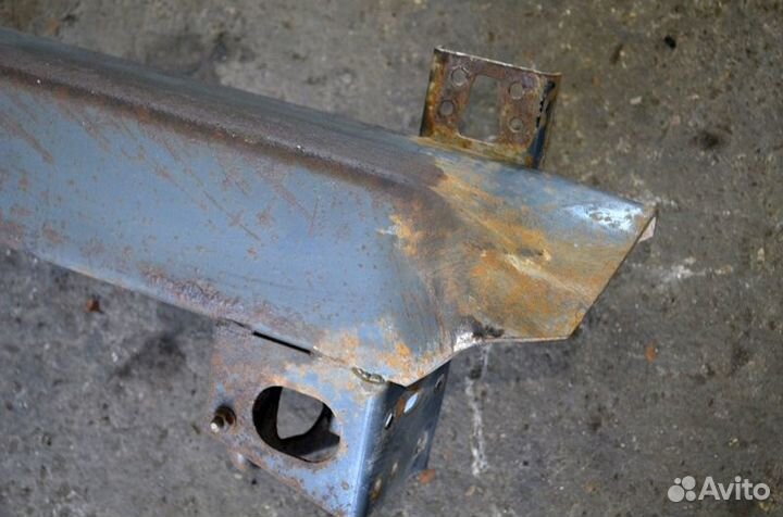 Усилитель переднего бампера DAF CF75 (01.01)