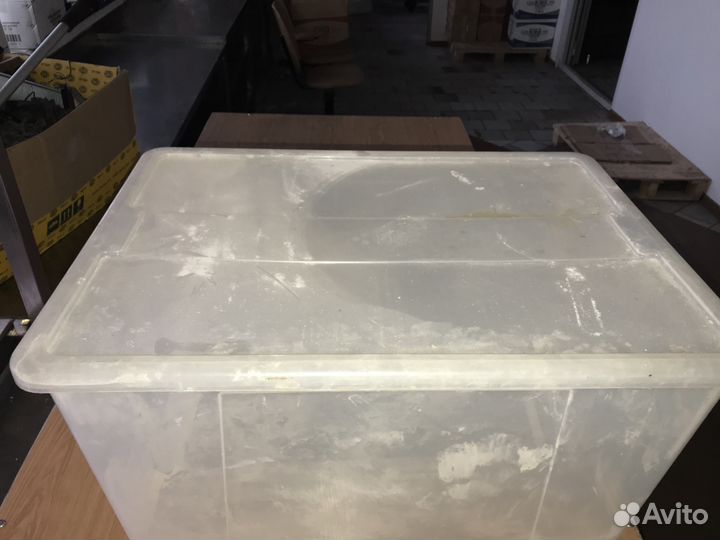 Контейнер.Весы.Формы для выпечки, орешки