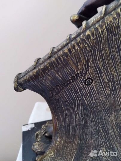 Подчасник, скульптура senserrich M, бронза