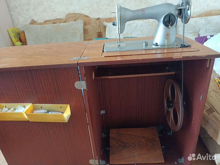 Швейная машина подольск ножная