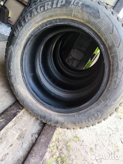 Goodyear Ultragrip Ice Arctic 185/65 R15