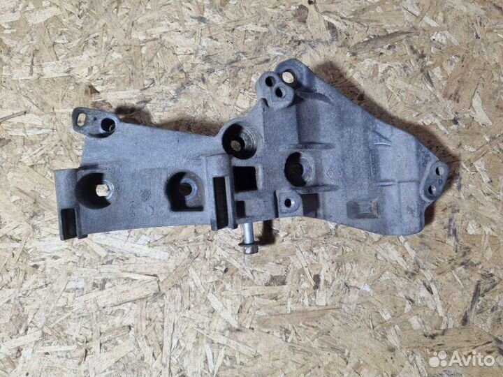 Кронштейн генератора Renault Megan Iii хэтчбек 1.6