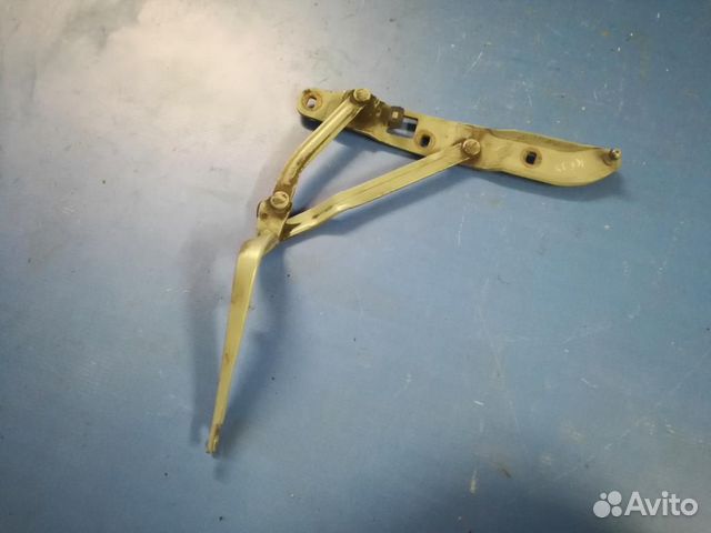 Петля багажника левая BMW 5-серия E39