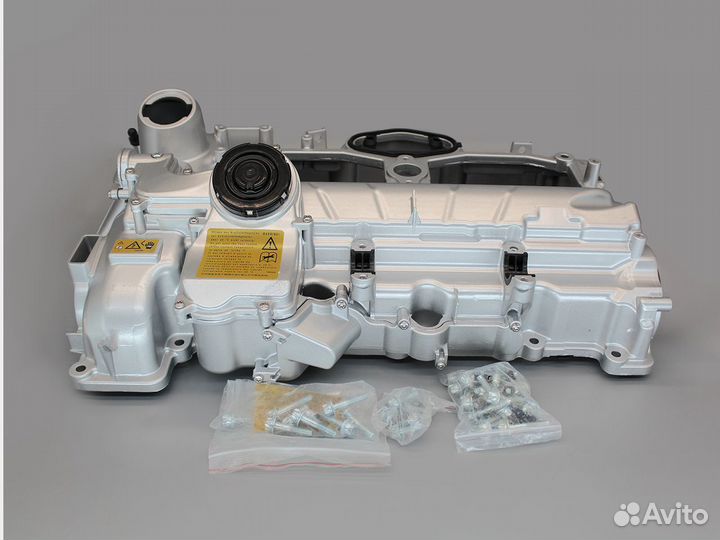 Алюминиевая клапанная крышка BMW 11127588412 новая
