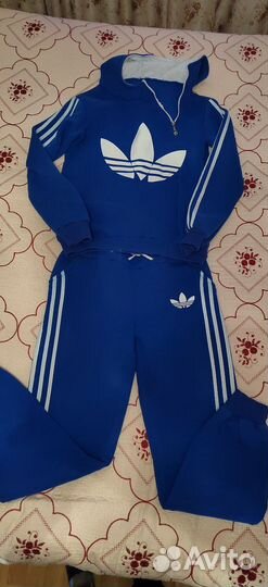 Спортивный костюм женский