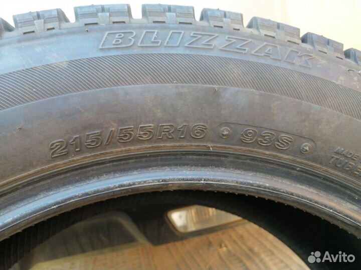 Bridgestone Blizzak VRX 215/55 R16