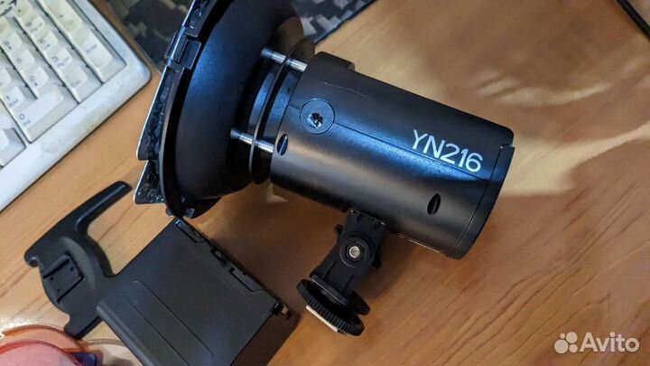 Видеосвет yongnuo yn-216 5500 с аксессуарами