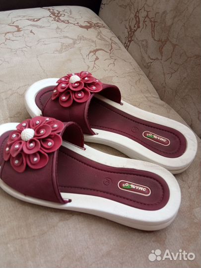 Продам шлепанцы р.37
