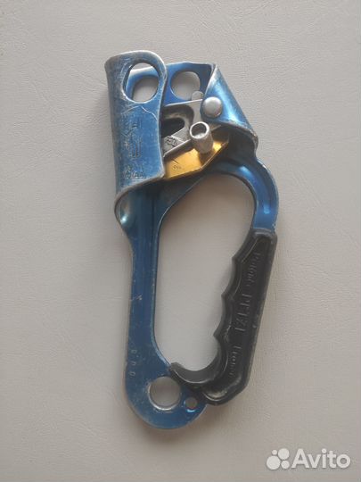 Продам снаряжение Petzl