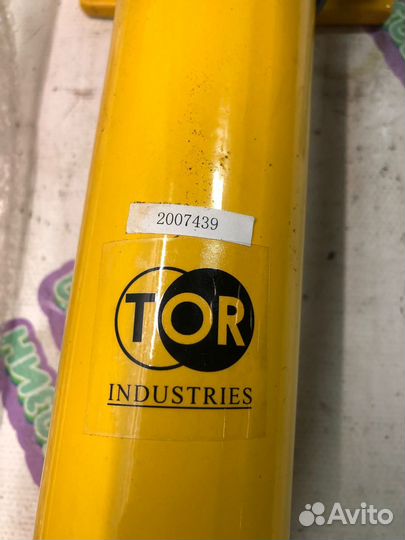 Ручной гидравлический насос TOR HHB-700 1002034