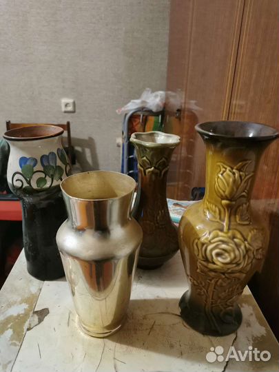 Вазы(3 керамические каждая+1 железная