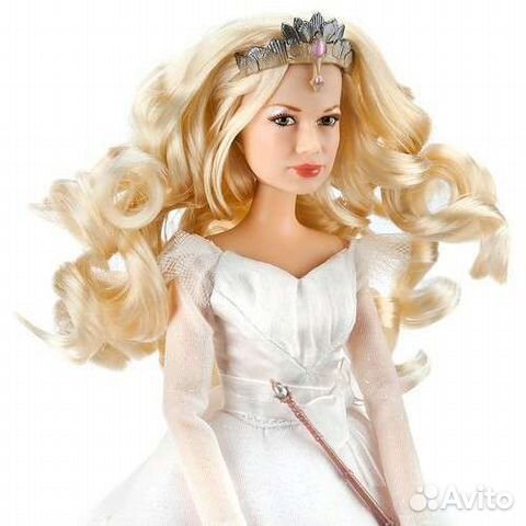 Глинда из фильма Оз: Великий и Ужасный