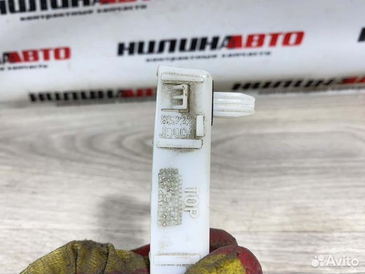 Кронштейн заднего бампера левый Nissan Qashqai 1