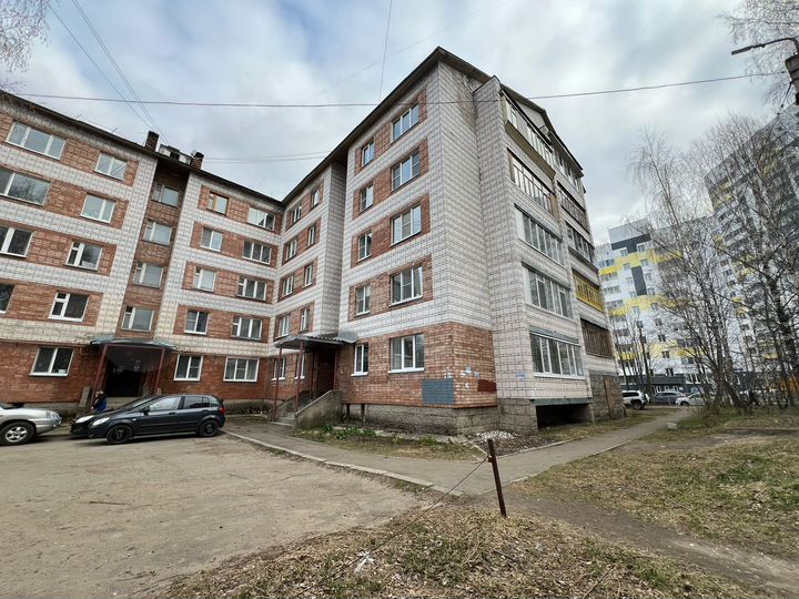 2-к. квартира, 50 м², 1/5 эт.