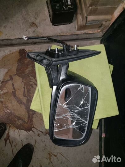 Зеркало боковое toyota corolla 121