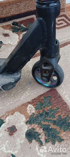 Трюковой самокат reaction