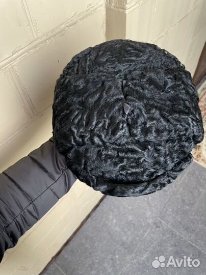Каракулевая шапка новая