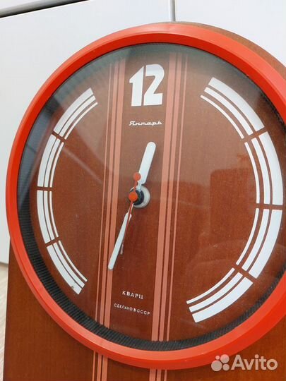 Часы настенные 