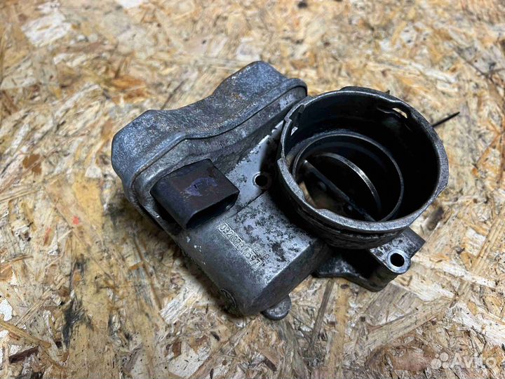 Заслонка дроссельная Volkswagen passat 6 (3C 2005